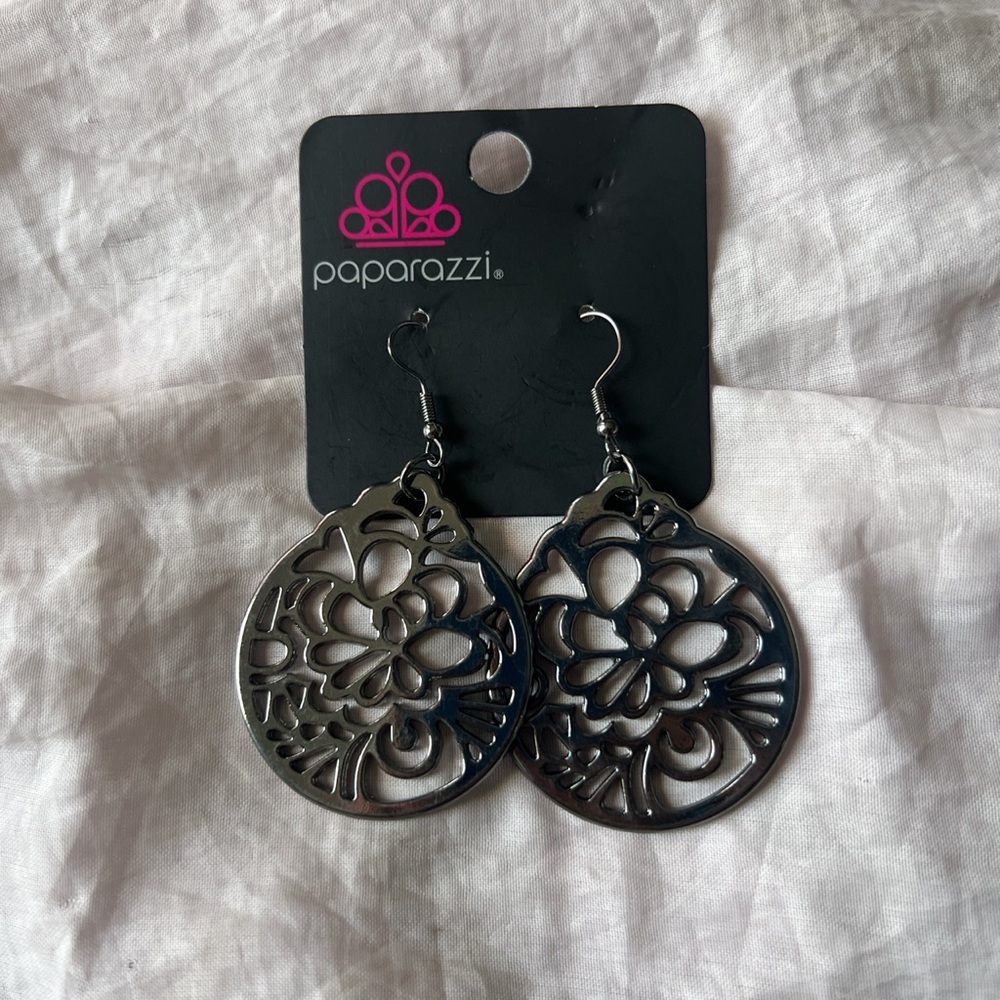 paparazzi gunmetal earrings